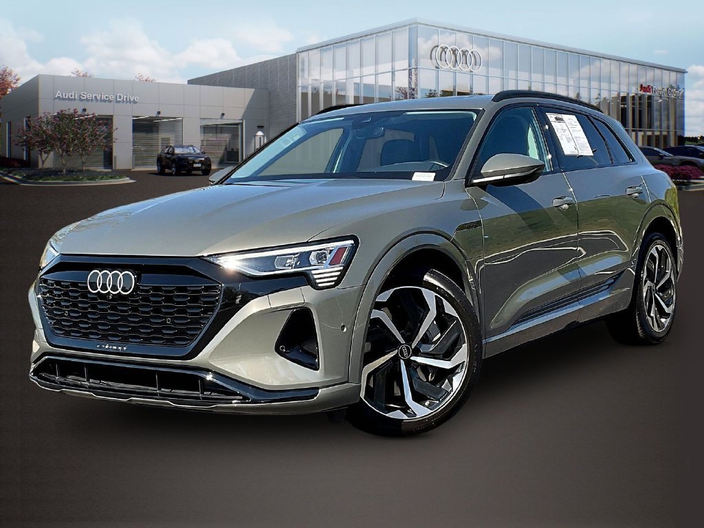 Used 2024 Audi Q8 e-tron Premium Plus w/ Premium Plus Package AWD/4WD image 3