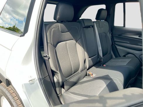 New 2026 Jeep Grand Cherokee Laredo AWD/4WD image 23