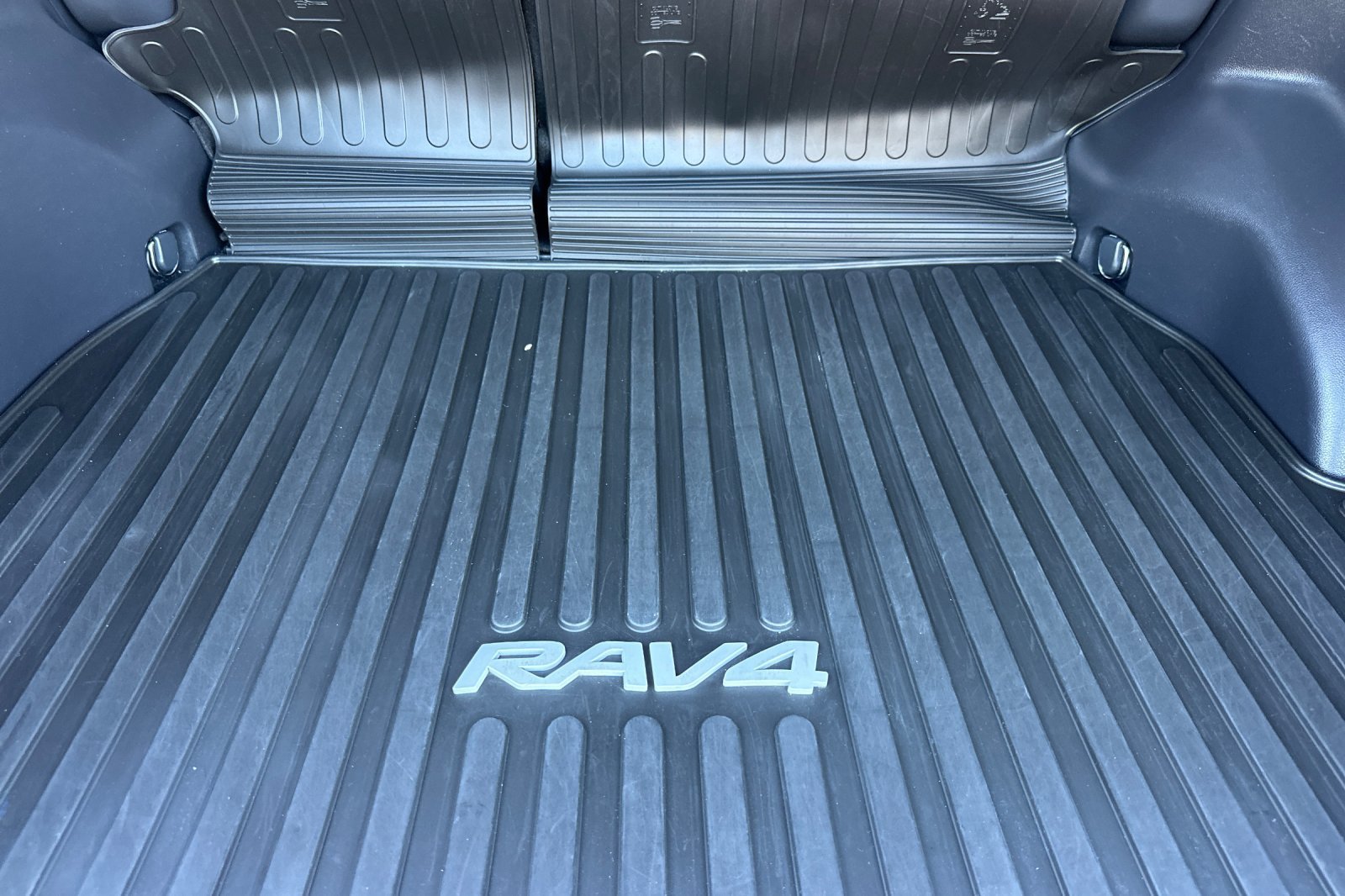 Certified 2020 Toyota RAV4 LE w/ All Weather Liner Package FWD image 18