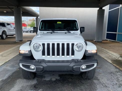 Used 2022 Jeep Wrangler Unlimited Sahara w/ Cold Weather Group AWD/4WD image 2