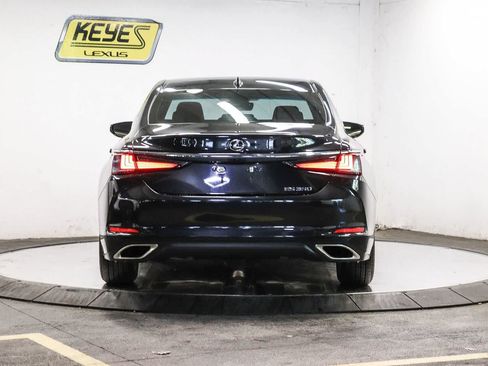 Used 2025 Lexus ES 350 w/ Accessory Package (Z1) FWD image 3