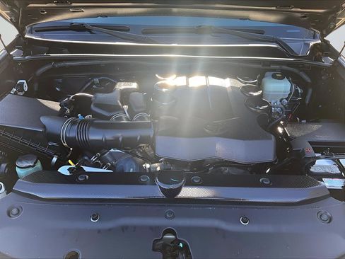 Used 2018 Toyota 4Runner SR5 image 24