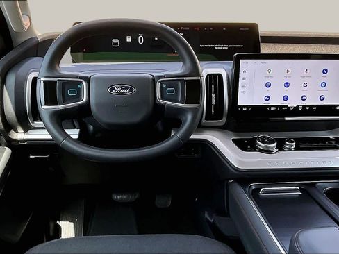 Certified 2025 Ford Expedition Active RWD image 8