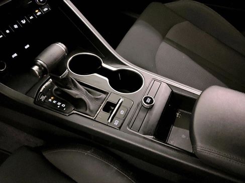 Used 2022 Kia K5 LXS image 16