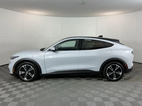 Used 2021 Ford Mustang Mach-E Select w/ Comfort/Appearance Package image 8