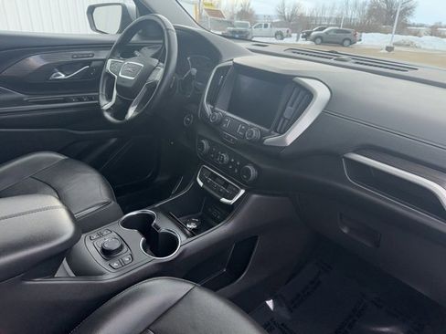 Used 2024 GMC Terrain SLT image 28