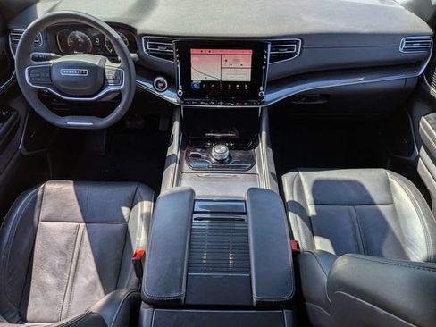 Certified 2024 Jeep Wagoneer 4WD image 21