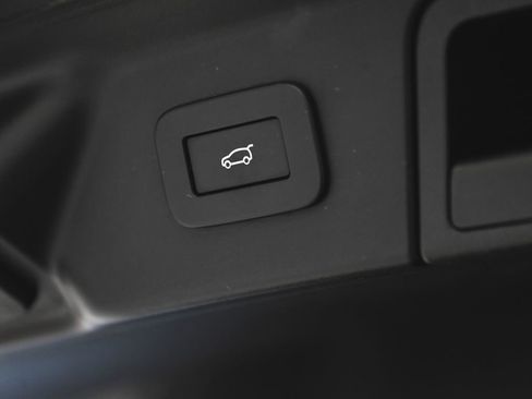 Used 2024 Land Rover Range Rover Velar Dynamic SE AWD/4WD image 40