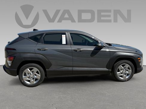 New 2026 Hyundai Kona SE image 6