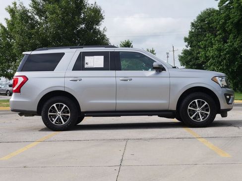 Used 2021 Ford Expedition XLT AWD/4WD image 19