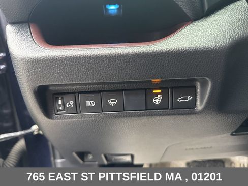 Used 2019 Toyota RAV4 Limited w/ Limited Grade Weather Package AWD/4WD image 17