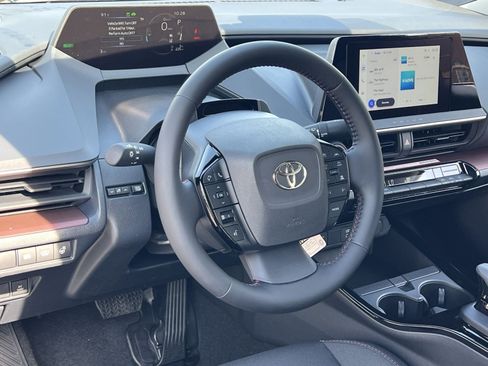New 2026 Toyota Prius Plug-In Hybrid FWD image 12