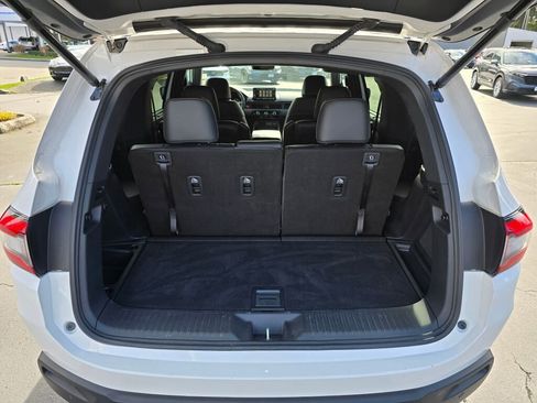 Certified 2023 Honda Pilot TrailSport image 5