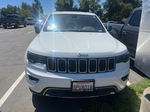 Used 2019 Jeep Grand Cherokee Limited w/ Luxury Group II RWD image 2