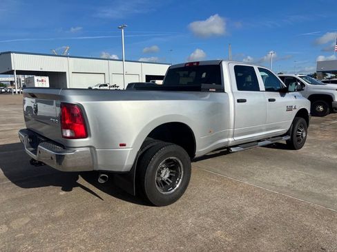 Used 2018 RAM 3500 Tradesman w/ Chrome Appearance Group AWD/4WD image 5