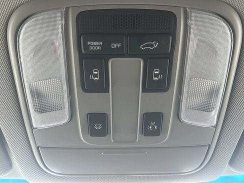 Used 2016 Kia Sedona EX FWD image 17