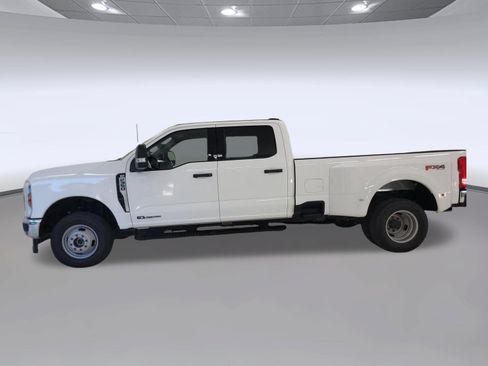 Used 2025 Ford F350 XLT w/ FX4 Off-Road Package AWD/4WD image 2