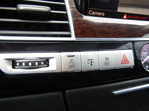 Used 2015 Audi A8 L 4.0T w/ Premium Package image 27