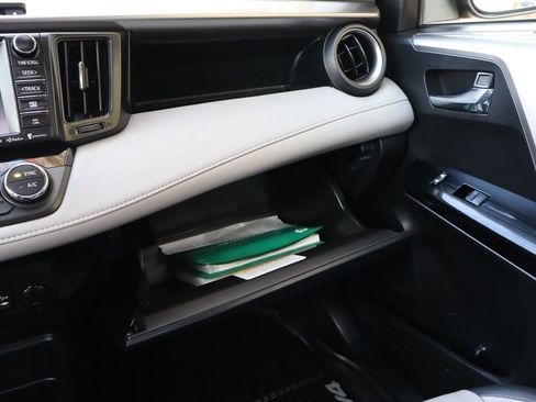 Used 2017 Toyota RAV4 Limited image 40