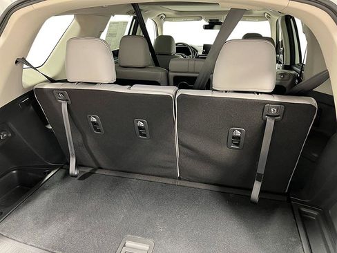 New 2025 Honda Pilot Touring image 33