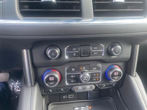 Used 2022 Chevrolet Tahoe LT w/ Luxury Package RWD image 23