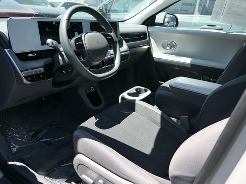 Used 2024 Hyundai Ioniq 5 SEL RWD image 8