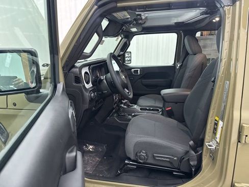 New 2026 Jeep Gladiator Sport image 5