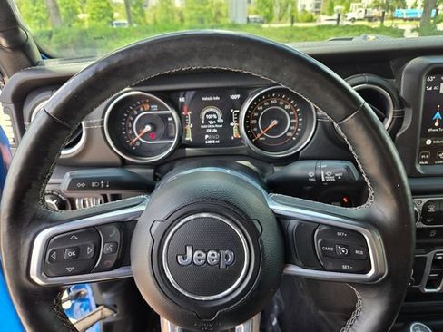 Used 2021 Jeep Gladiator Overland w/ Popular Equipment Package AWD/4WD image 28