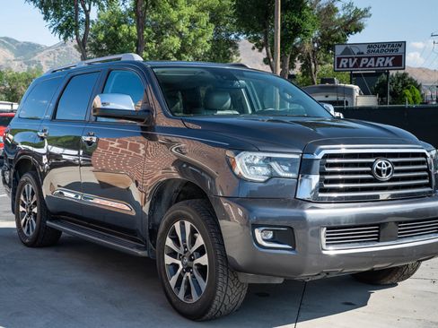 Used 2019 Toyota Sequoia Limited w/ Safety & Convenience Package AWD/4WD image 12