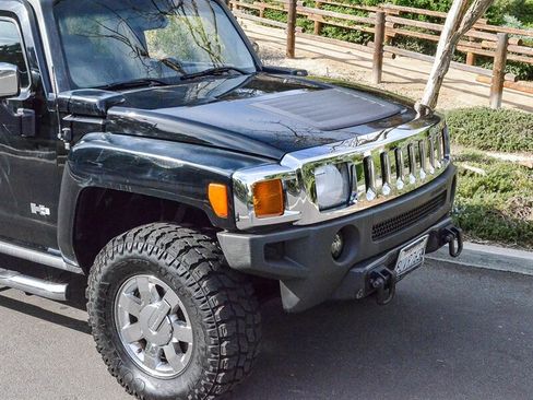 Used 2007 HUMMER H3 image 9