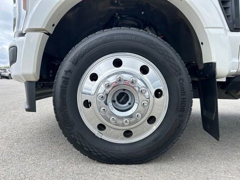 Used 2025 Ford F450 Platinum AWD/4WD image 14