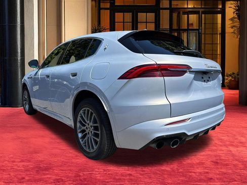 Used 2023 Maserati Grecale GT AWD/4WD image 3