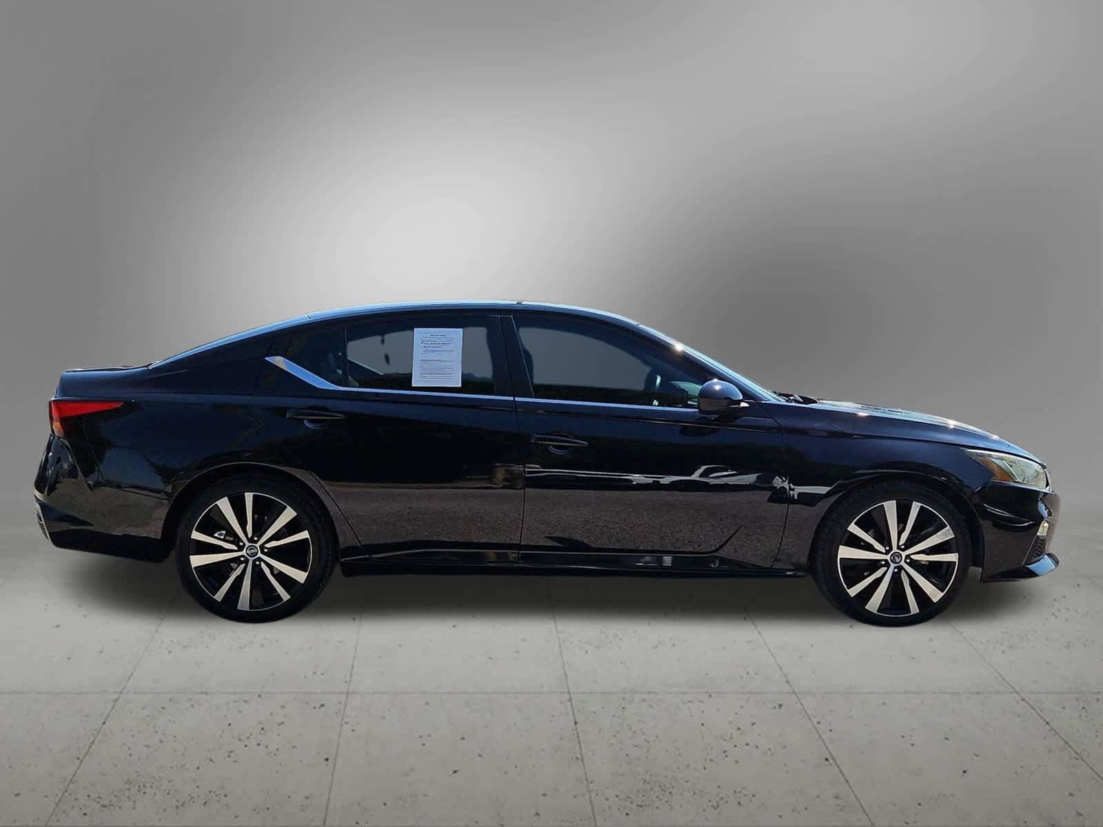 Used 2022 Nissan Altima 2.5 SR FWD image 7