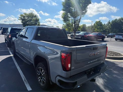 Used 2024 GMC Sierra 1500 AT4 w/ Technology Package AWD/4WD image 2