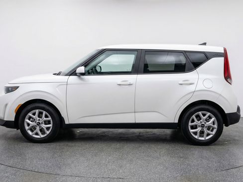Used 2025 Kia Soul LX w/ LX Technology Package image 5