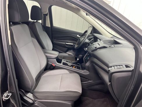 Used 2017 Ford Escape SE image 21