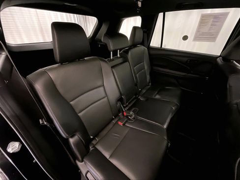 Used 2023 Honda Passport EX-L image 16