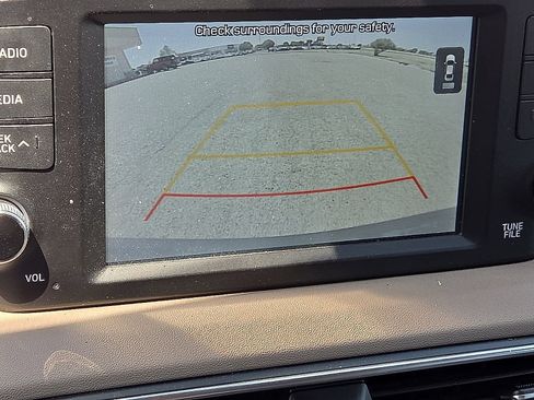Used 2019 Hyundai Santa Fe Limited FWD image 27