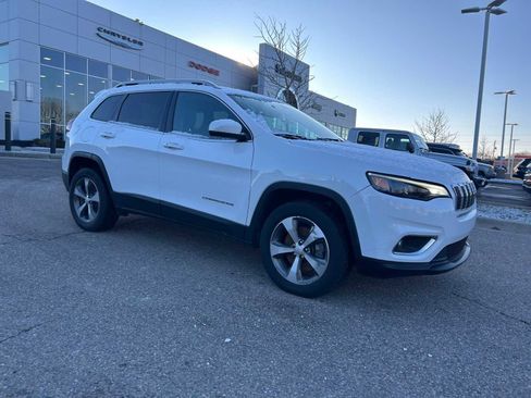 Certified 2019 Jeep Cherokee Limited image 12