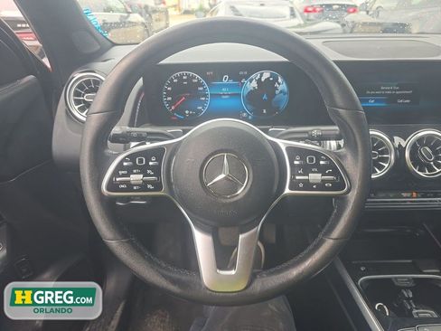 Used 2023 Mercedes-Benz GLB 250 w/ Premium Package image 11
