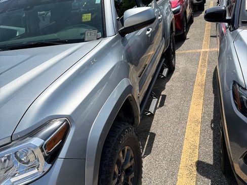 Used 2023 Toyota Tacoma SR5 AWD/4WD image 4