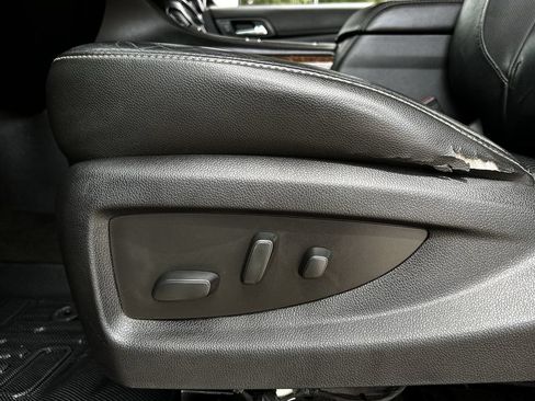 Used 2018 Chevrolet Tahoe Premier RWD image 30