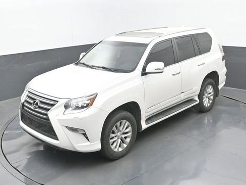 Used 2018 Lexus GX 460 Premium w/ Premium Package image 16