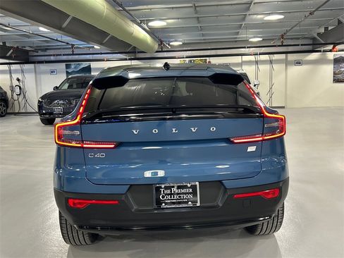 Certified 2023 Volvo C40 P8 Recharge Ultimate image 3