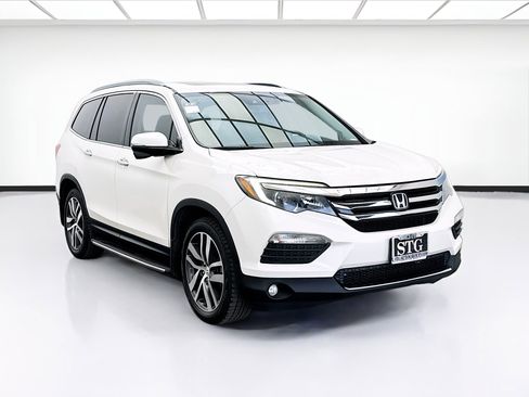 Used 2017 Honda Pilot Touring image 3