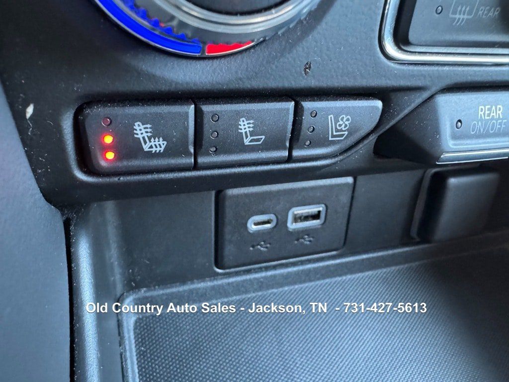 Used 2022 GMC Yukon SLT w/ SLT Luxury Package RWD image 69