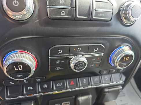 Used 2019 GMC Sierra 1500 SLT w/ SLT Premium Package image 29