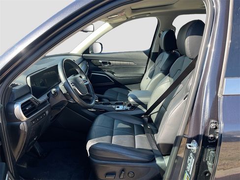 Used 2025 Kia Telluride EX image 22