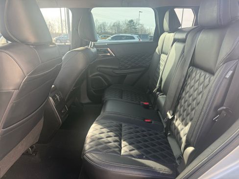 Used 2022 Mitsubishi Outlander SEL image 13