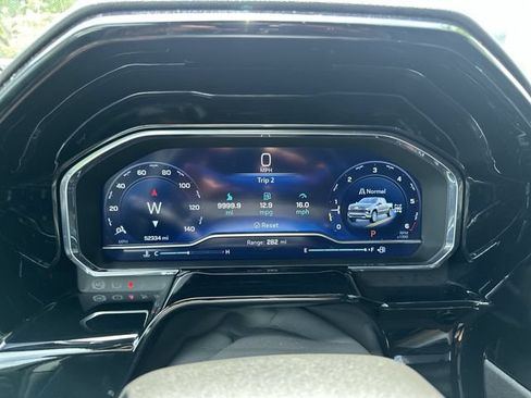 Used 2023 Chevrolet Silverado 1500 RST AWD/4WD image 26